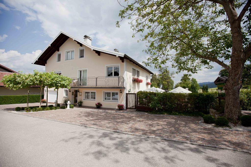 Pension Knoll Schörfling Екстериор снимка