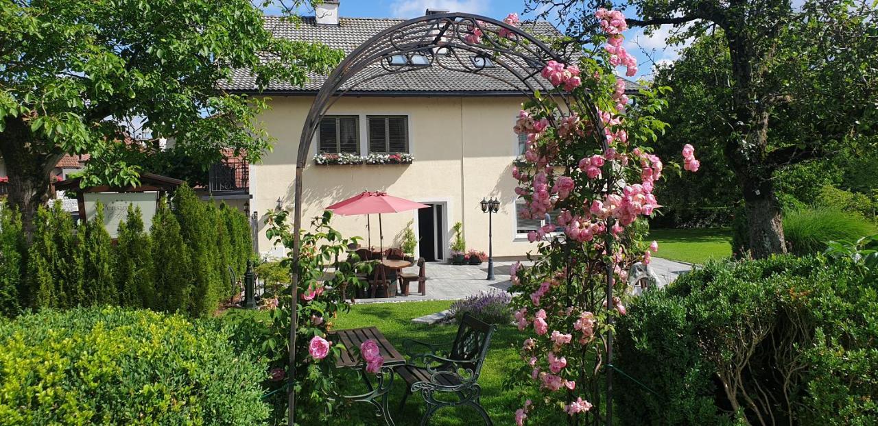 Pension Knoll Schörfling Екстериор снимка